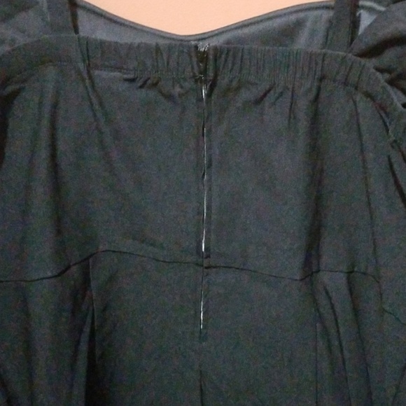 Dress - Picture 5 of 7